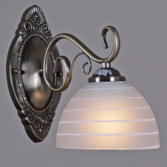 03034-0.2-01 Бра Reluce 03034-0.2-01 (220V, выключатель)