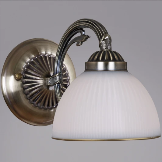 74428-0.2-01 Бра с выключателем Reluce 74428-0.2-01