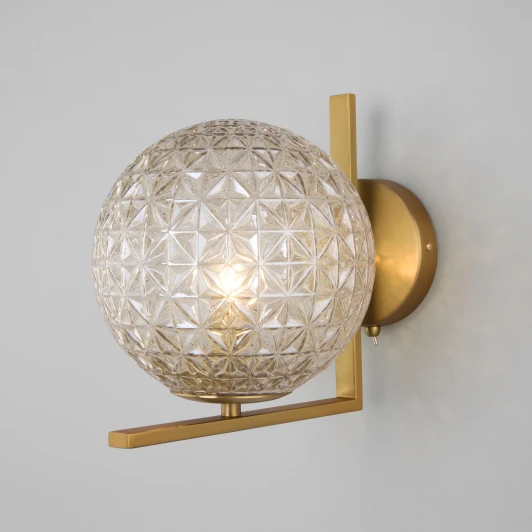 70131/1 латунь Бра Eurosvet Shape 70131/1 латунь (220V, выключатель, шар)