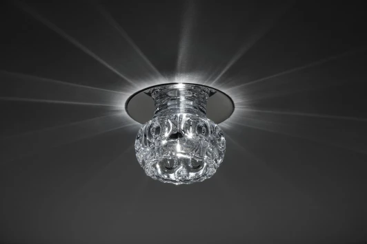 369811 Встраиваемый точечный светильник Novotech Crystal 369811