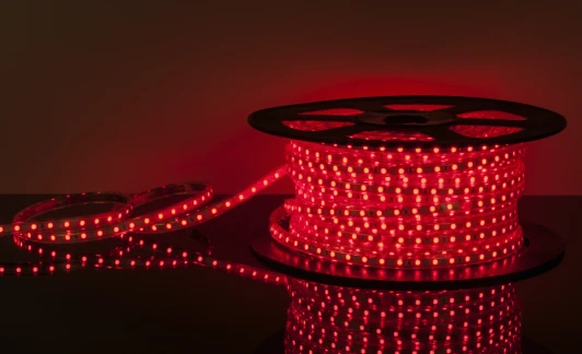LSTR001 220V 4,4W IP65 красный Светодиодная лента Elektrostandard 220V 4,4W 60Led 3528 IP65 красный, 100 м (LSTR001 IP65)