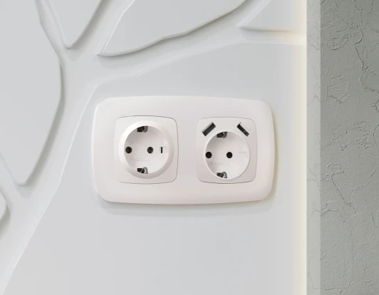 OP2060 Лицевая панель Ambrella Volt OMEGA (Жемчуг) для электрической розетки с заземлением QUANT OP2060