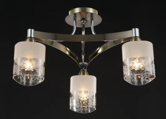 RC003-CL-03-R Потолочная люстра Maytoni Eurosize 3 RC003-CL-03-R