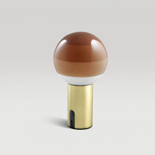 A691-453-3715-27K Настольная лампа Dipping Light Portable кремовый-матовая латунь Marset A691-453-3715-27K (251328)