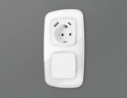 OP1360 Лицевая панель Ambrella Volt OMEGA (Белый матовый) заглушка для суппорта QUANT OP1360