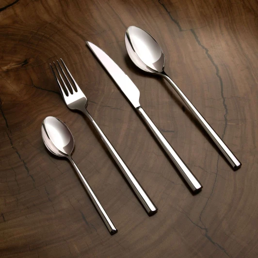 07/24 Набор столовых приборов Elegance 24 предмета, 6 персон арт. 07/24 07/24 Gottis