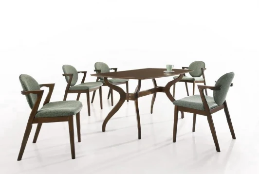  Обеденная группа Мира