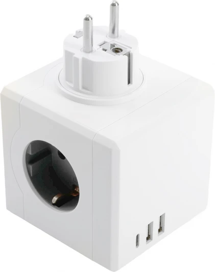 49231 Разветвитель на 3 гнезда с заземлением (белый) Stekker 49231