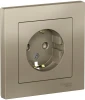 ATN000544 Розетка встраиваемая с заземлением и шторками (шампань) Systeme Electric AtlasDesign ATN000544