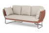 FID-S-3-002 RAL8016 Mua T-red8372(beige160) "Фиджи" диван 3-местный плетеный из роупа, каркас алюминий коричневый (RAL8016) муар, роуп красный (8372) круглый tex, ткань Mossle бежевая 4SIS FID-S-3-002 RAL8016 Mua T-red8372(beige160)