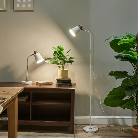 Торшер под лампу Е27, 40W, с регулировкой наклона, белый Uniel UML-T700 E27 WHITE