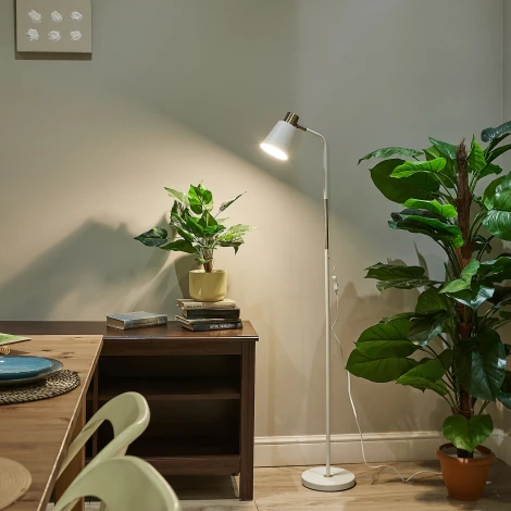 Торшер под лампу Е27, 40W, с регулировкой наклона, белый Uniel UML-T700 E27 WHITE