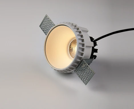 Встраиваемый светильник под гипсокартон Italline IT08-8021 white 3000K (LED, 220V, круглые)