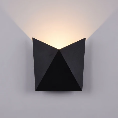 Настенный светильник уличный Maytoni Beekman O802WL-L7B (LED, 220V, IP54)