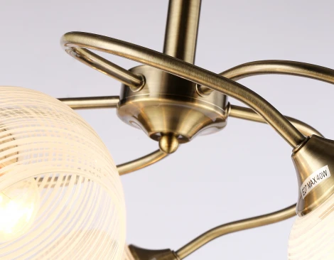 Потолочная люстра на штанге Ambrella Traditional TR3199 (220V, шарики)