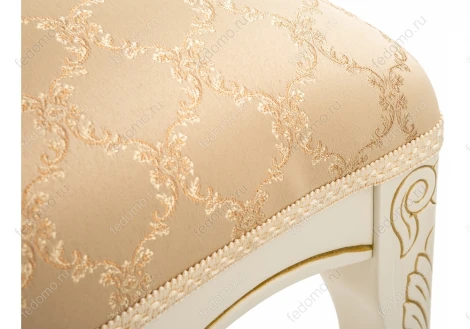 Деревянный стул Woodville Лауро патина золото / бежевый тесьма 11 371810