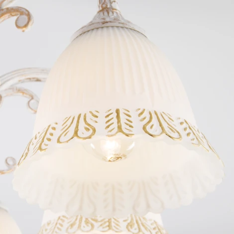 Потолочная люстра на штанге Eurosvet Campina 60107/8 белый с золотом (220V)