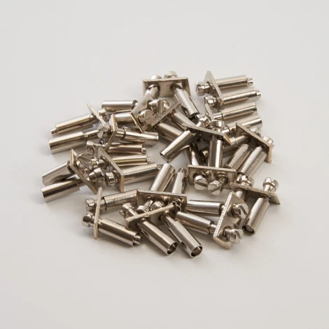 Центральная перемычка для ЗНИ 4 мм Stekker 39669