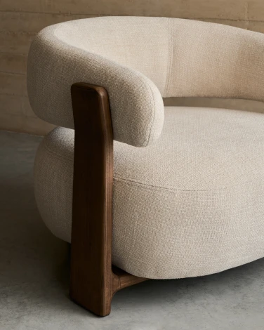 Granite Кресло из бежевого шенилла и массива ясеня в отделке орех арт.207783