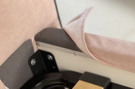 Кровать с основанием Лео 120х200 см Mebelson (ДСП,Дерево,Велюр/Розовый,Графит) арт.KM1.2-19.2348