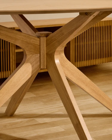 Стол Naanim из дубового шпона 180 x 110 см La Forma (ex Julia Grup) 252479