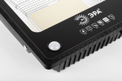 Прожектор уличный светодиодный на солнечной батарее с датчиком движения и пультом ЭРА ERAPRO-150