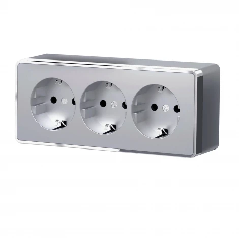 Розетка тройная с заземлением и шторками Gallant (серебряный) Werkel W5073106 (a052777)