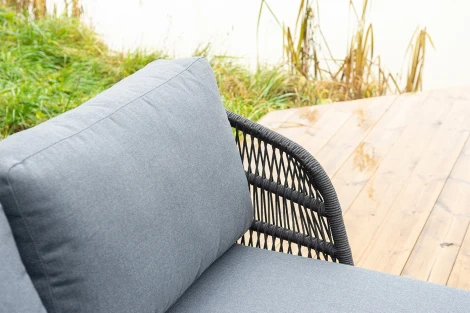 "Позитано" лежак плетеный из роупа, каркас алюминий темно-серый (RAL7024) муар, роуп темно-серый круглый, ткань темно-серая 027 4SIS POZ-L-001 RAL7024 Mua D-grey(D-gray027)