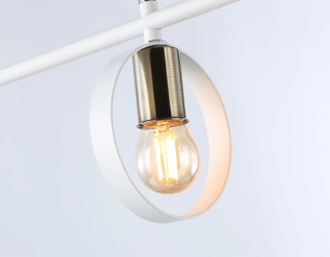 Потолочная люстра на штанге Ambrella TRADITIONAL TR8228 (220V)