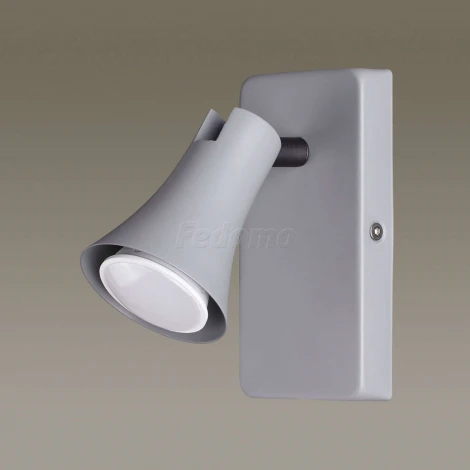Спот Odeon Light Reanna 3825/1W