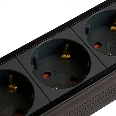 Сетевой фильтр 6-и местный с заземлением 5 метров (черный) Stekker Techno 50161