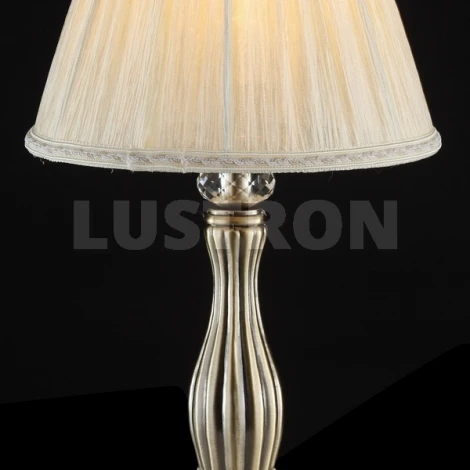 Интерьерная настольная лампа Maytoni Latona RC301-TL-01-R