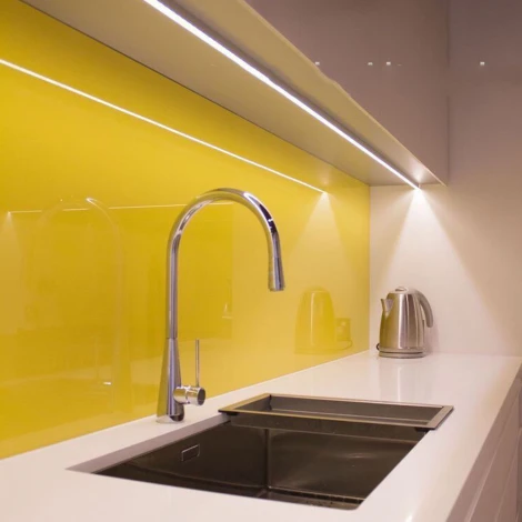 Линейный светильник светодиодный Reluce 54002-9.5-001QL 4000K LED18W WT