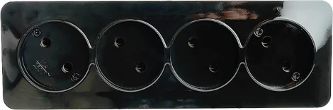 Розетка 4-х местная без заземления (черный) Stekker София 49319