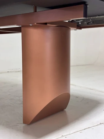 Стол M-City ПУАНТО 200 TITANIUM LAWA NERO, керамика / МЕДЬ каркас