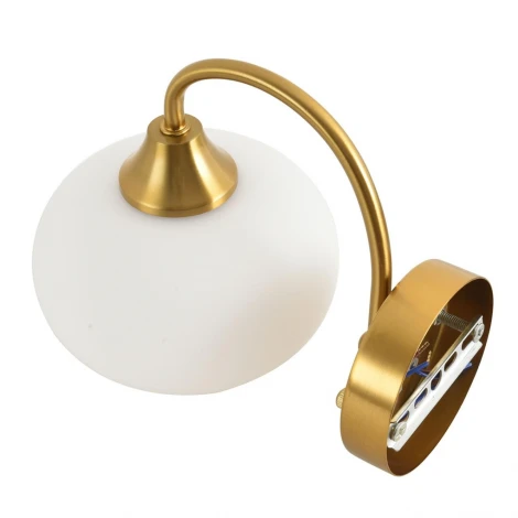 Бра Lumion Larina 8323/1W латунь/белый, металл/стекло E27 1*60W 220V