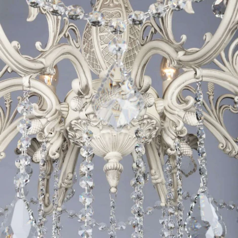 Подвесная люстра Omnilux Taranto OML-74403-08 (220V, на цепи, подсвечник, свеча)