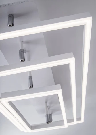 Потолочная люстра светодиодная на штанге с пультом с регулировкой цветовой температуры и яркости LED4U L11001-3CL WH