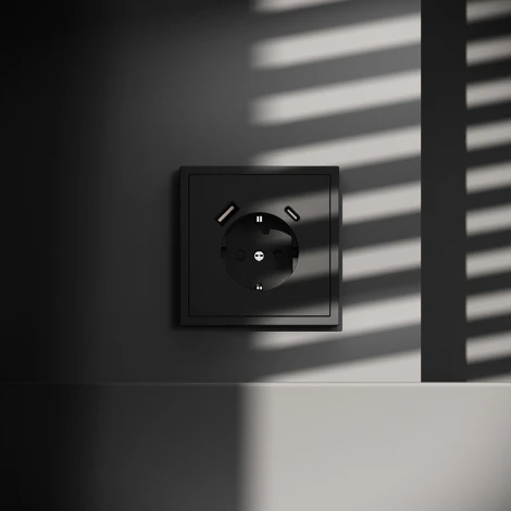 Розетка с заземлением, шторками и USB Type A+С (черный матовый) Voltum S70 VLS040508