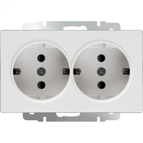 Розетка двойная с заземлением (белый) Werkel W1172001 (a051129)