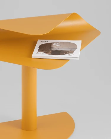 Журнальный столик Stool Group Cornea металл желтый УТ000041893