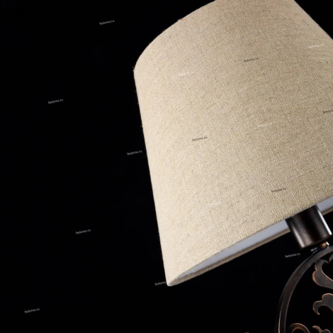 Интерьерная настольная лампа Maytoni Rustika H899-22-R