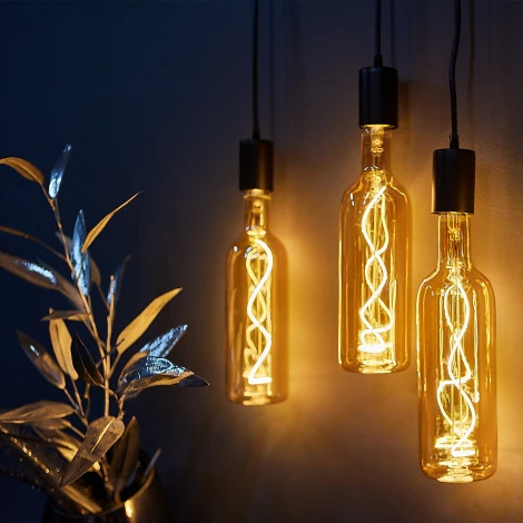 Лампа светодиодная филаментная, золотистая колба, спиральный филамент Uniel Soho LED-SF21-5W/SOHO/E27/CW GOLDEN GLS77GO