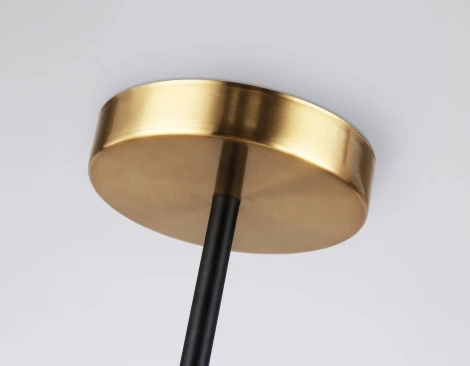 Потолочная люстра на штанге Ambrella Traditional TR2507 (220V, шарики)