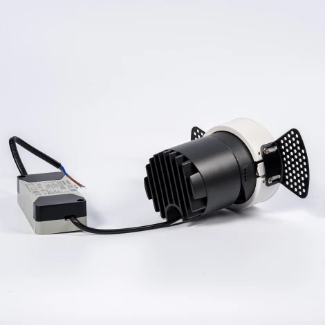 Точечный встраиваемый светодиодный светильник, круглая рамка, жемчужно-черный отражатель Fiberli 302T75 12130201