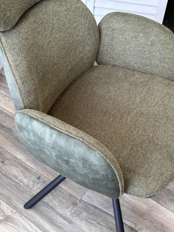 Стул M-City VARDY 360 град.поворот. Brego-77 Зеленый, ткань/ 7525-156 Зеленый, велюр/Черный