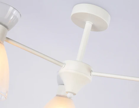 Потолочная люстра на штанге Ambrella Traditional TR3177 (220V)