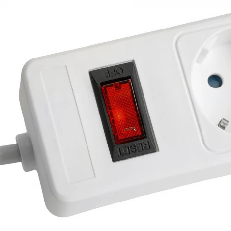 Сетевой фильтр 4-х местный с заземлением 3 метра (белый) Stekker Optima 50090