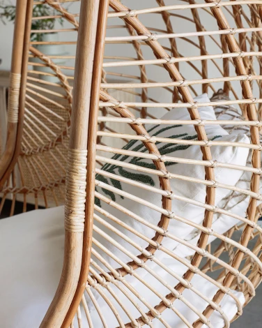 Кресло подвесное на стойке La Forma (ex Julia Grup) Ekaterina (Белый/ Ротанг,Акрил,Веревка,Пена)