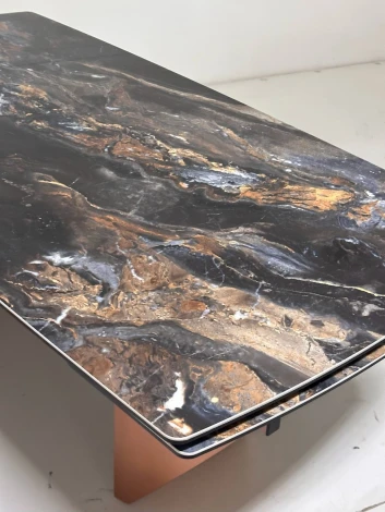 Стол M-City ПУАНТО 200 TITANIUM LAWA NERO, керамика / МЕДЬ каркас
